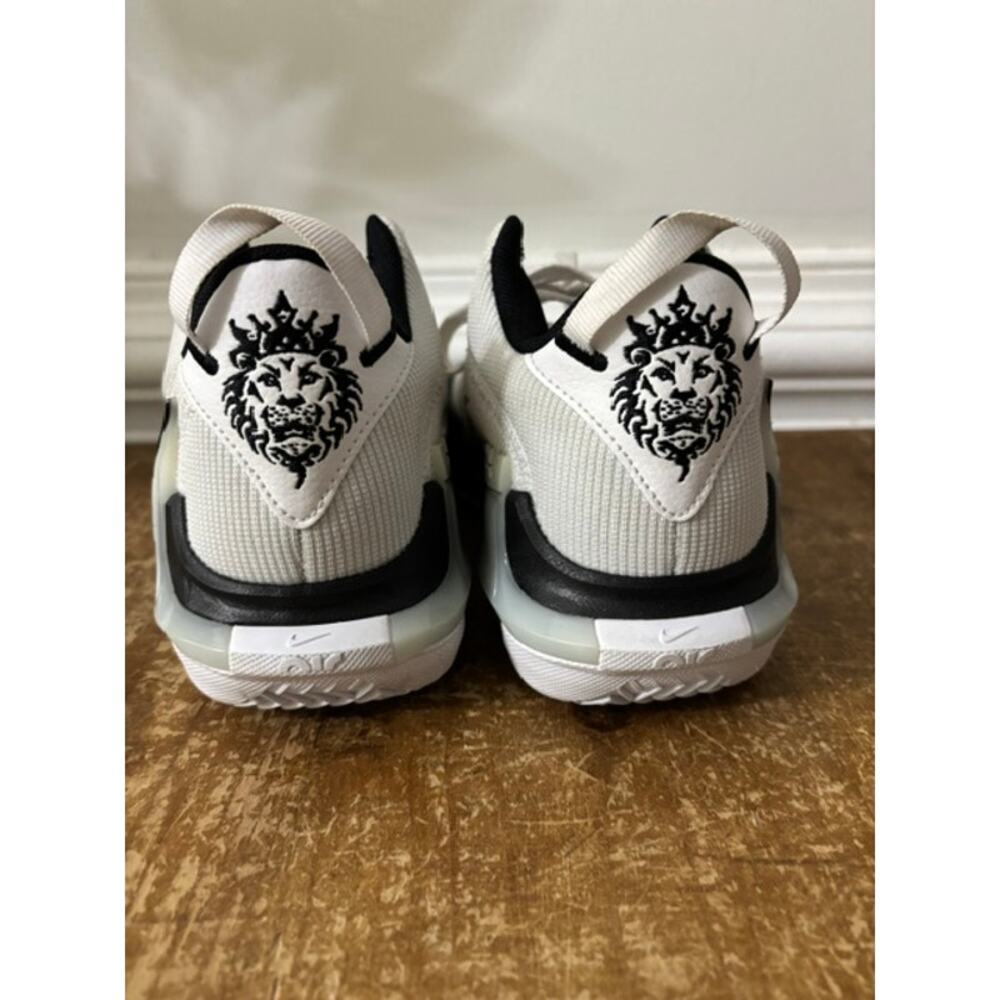 Nike LeBron Witness VII Size 5 Basketball Shoes Sneakers Athletic - Picture 7 of 7